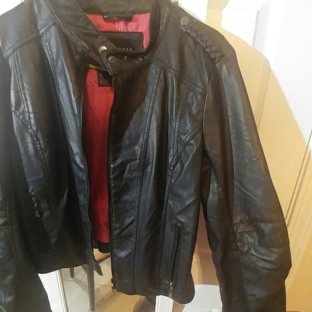 Jacket - Picture 3 of 4